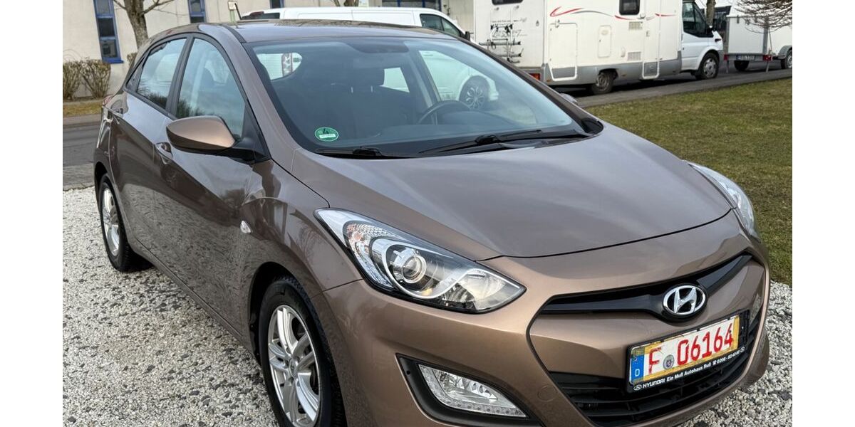 Hyundai i30 56.311 km 8.499 &euro; Friedberg (Hessen) 61169