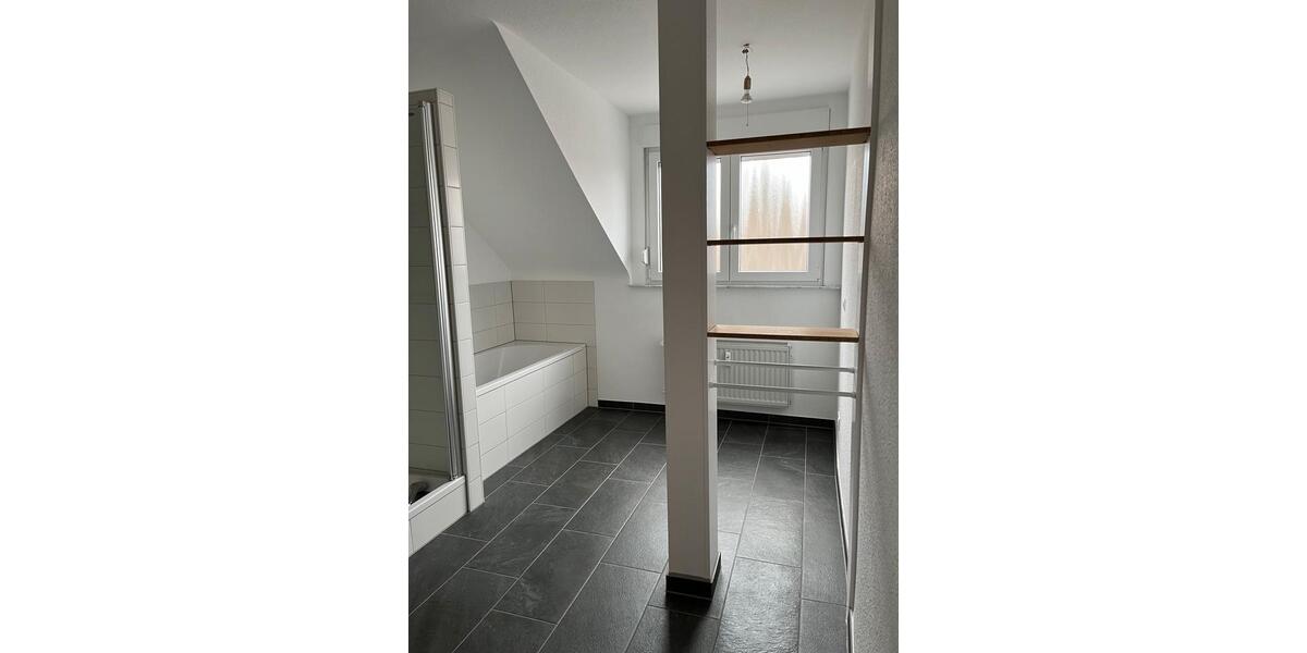 Etagenwohnung Hanau Lamboy - 4 Zimmer, 100 m&sup2;, 1.685&euro; | Angebot:25406610
