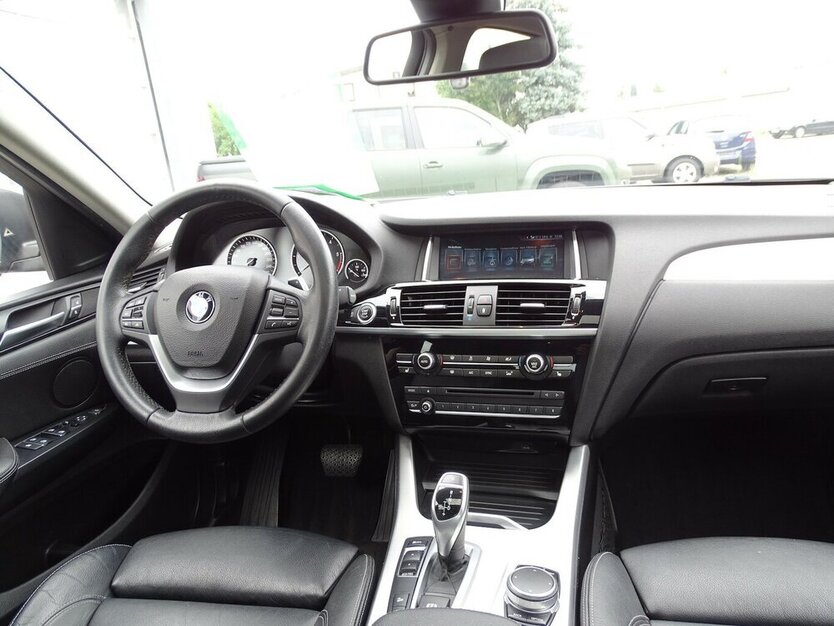 X4 xDrive 30 d xLine Navi, PDC, Head-Up, AHK, DAP,