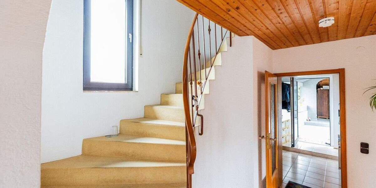 Mehrfamilienhaus, Wohnhaus Bischofsheim - 8 Zimmer, 695.000&euro; | Angebot:25660958