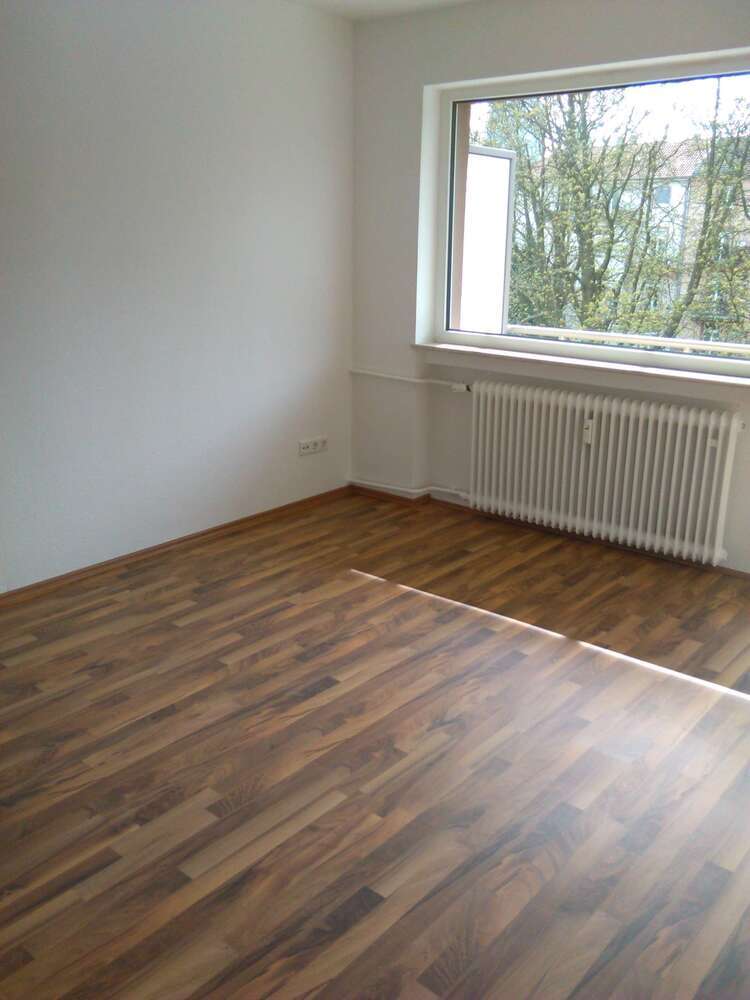 Wohnung zum Mieten in Frankfurt 650 € 38.26 m²