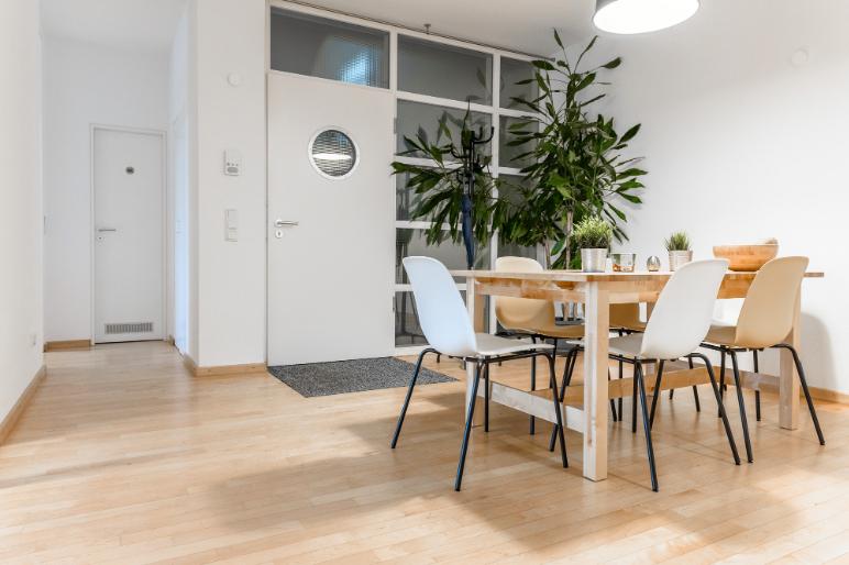 Büro zur Untermiete: 25 m² separater Raum mit Gemeinschaftsflächen - All-in-Miete zimmer