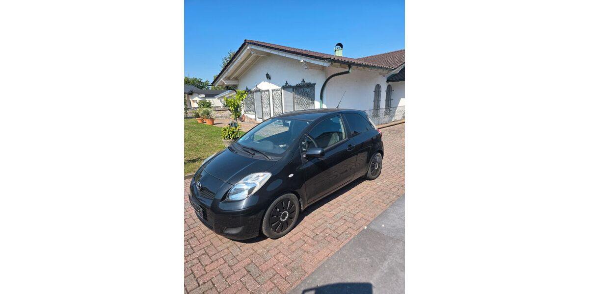 Toyota Yaris 90.500 km 3.700 &euro; kleinostheim 63801