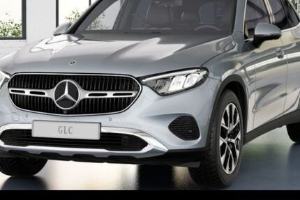 Mercedes-Benz GLC 220 9.900 km 54.750 € Frankfurt 60488
