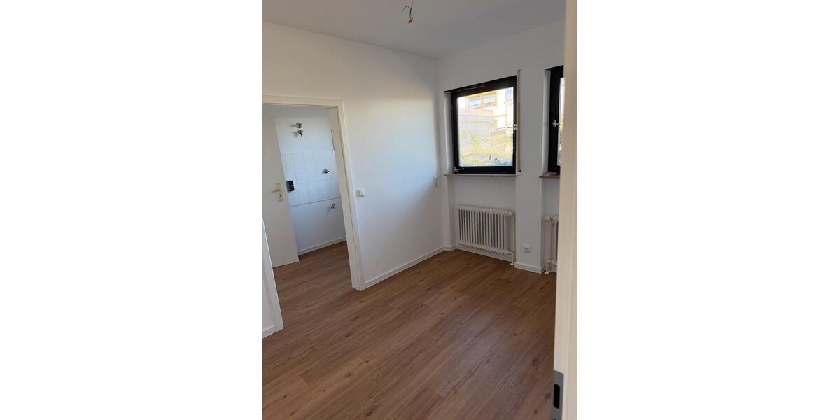 Bungalow Langen (Hessen) - 4 Zimmer, 140 m&sup2;, 2.200&euro; | Angebot:26412462