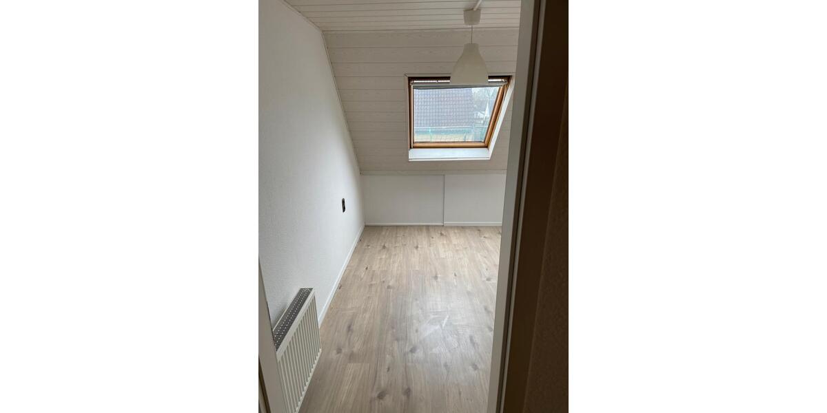 4 ZKB DW ab sofort in HU-Großauheim zu vermieten! 4 zimmer