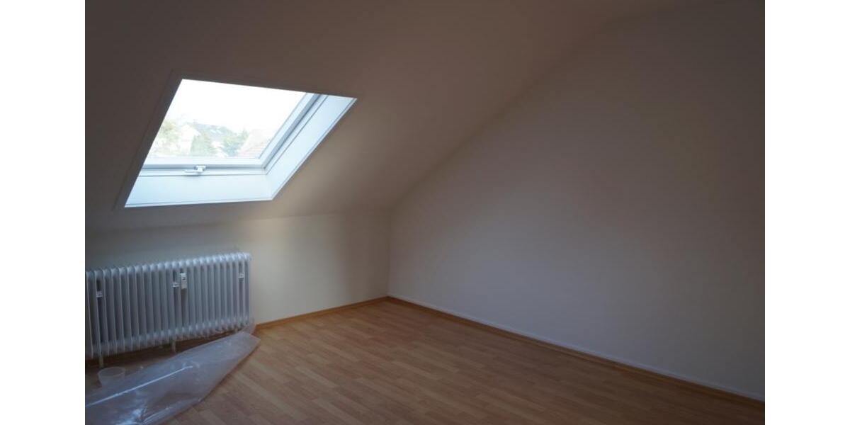 Dachgeschoßwohnung Bad Nauheim - 3 Zimmer, 64 m&sup2;, 820&euro; | Angebot:25656926