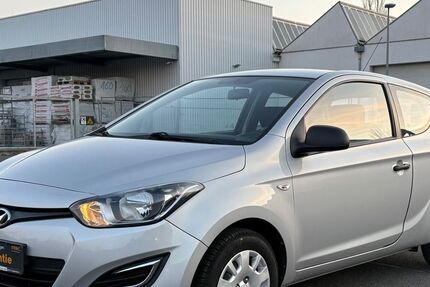 Hyundai i20 99.000 km 5.390 &euro; Frankfurt 60386