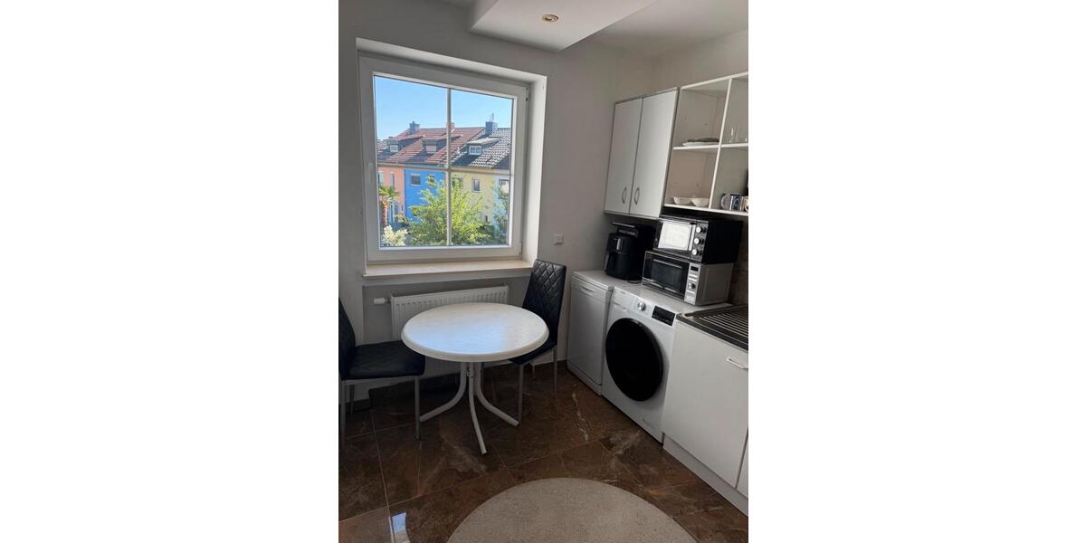 Etagenwohnung Frankfurt am Main Sachsenhausen Süd - 3 Zimmer, 100 m&sup2;, 1.700&euro; | Angebot:26096702