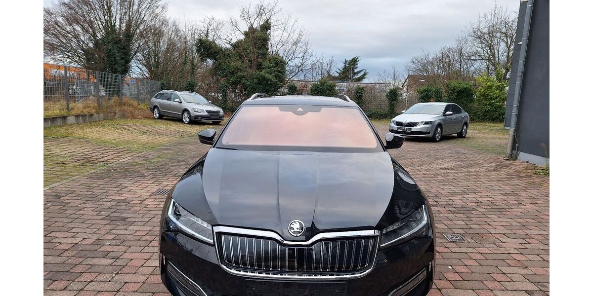 Skoda Superb 16.700 km 28.990 &euro; Darmstadt 64293