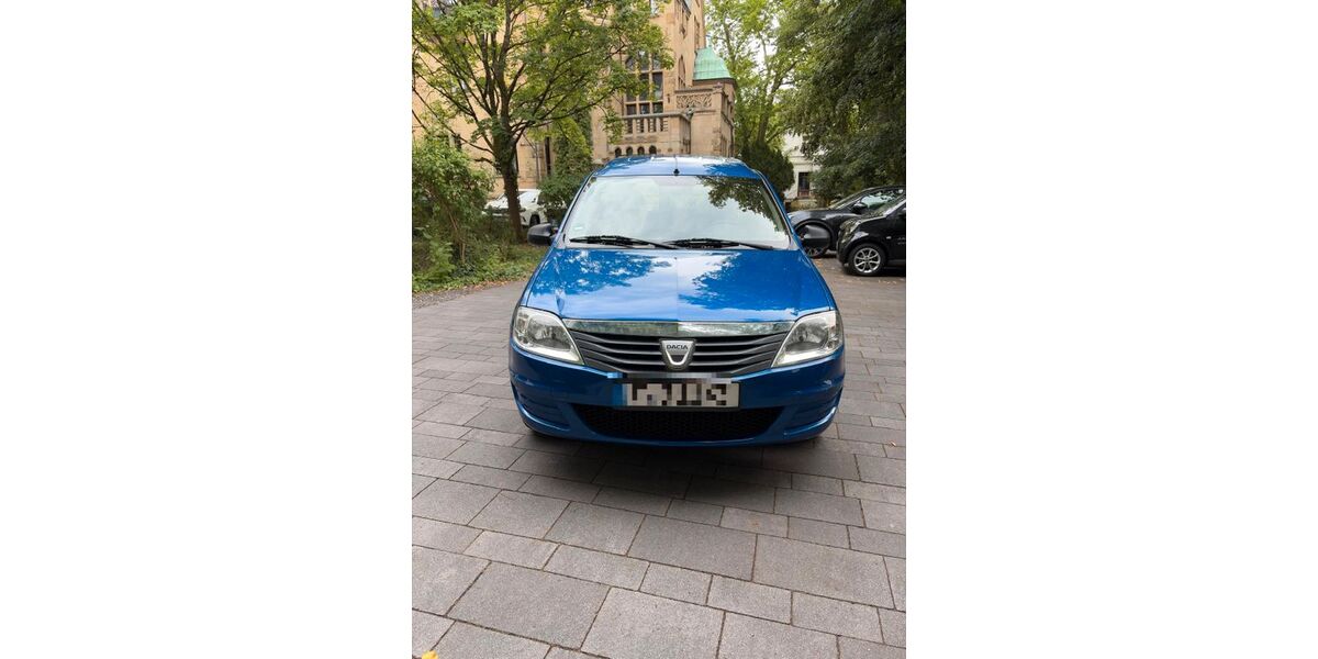 Dacia Logan 114.000 km 3.000 &euro; Frankfurt am Main 60489