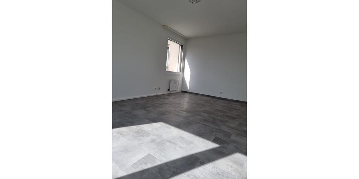 Frisch modernisierte 5 Zimmer Wohnung ! Ohne Provision! 5 zimmer