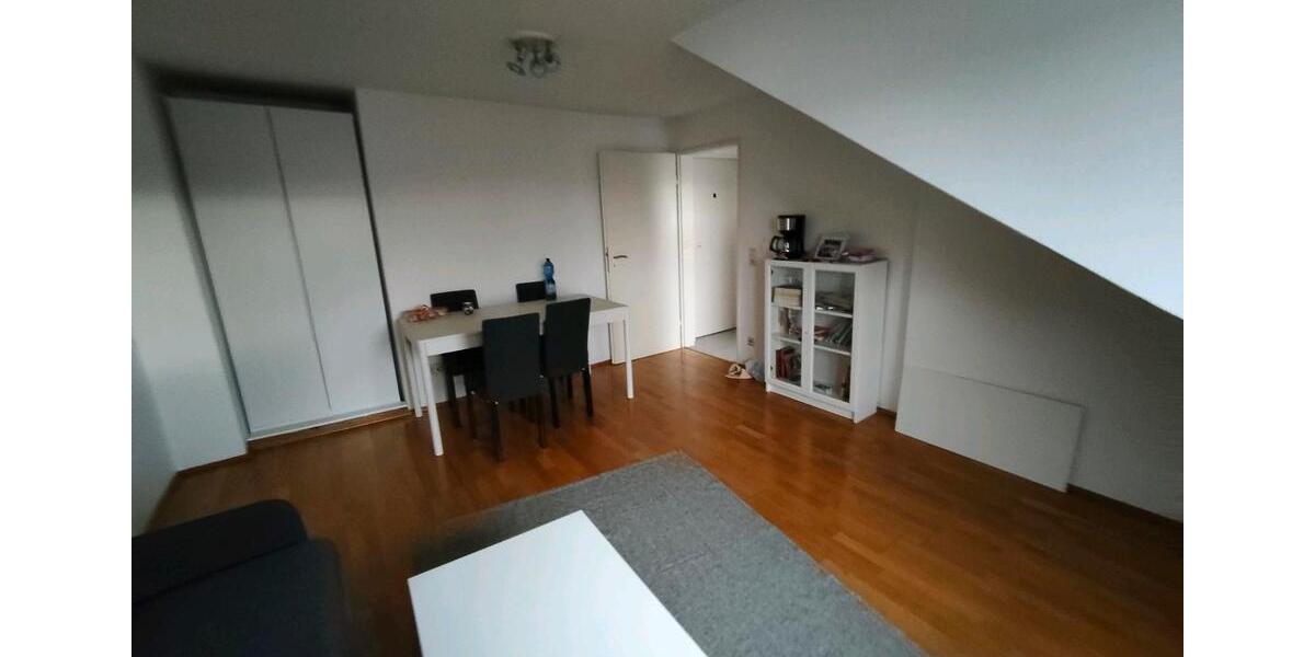 Charmante 2-Zimmerwohnung mit frisch renovierte m Gartenhaus 2 zimmer