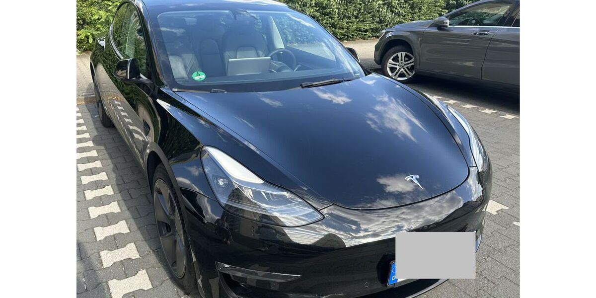 Tesla Model 3 56.433 km 27.500 &euro; Frankfurt am Main 60327