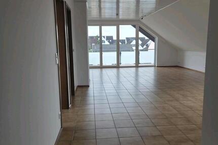 Helle DG- Wohnung in Alzenau (92m²) - 3 Zimmer, mit EBK 3 zimmer