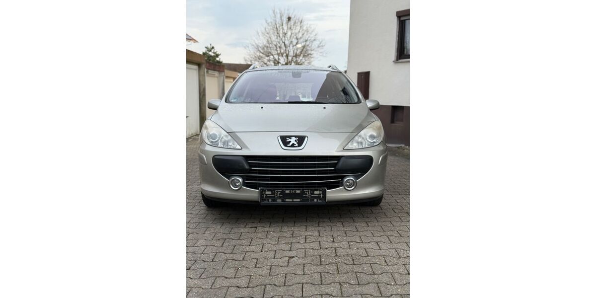 Peugeot 307 102.000 km 4.900 &euro; Friedrichsdorf 61381