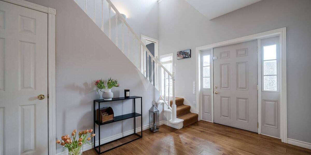 Einfamilienhaus Wehrheim Obernhain - 8 Zimmer, 198 m&sup2;, 1.150.000&euro; | Angebot:25695537