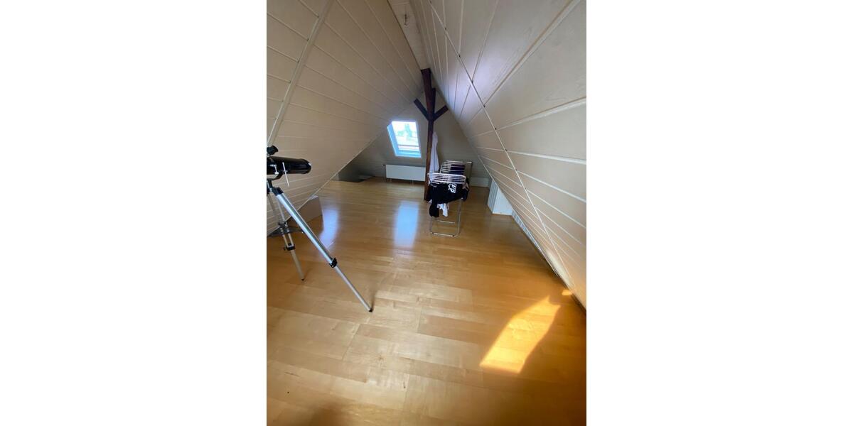 Mehrfamilienhaus, Wohnhaus Frankfurt am Main Bergen-Enkheim - 10 Zimmer, 210 m&sup2;, 735.000&euro; | Angebot:26201115