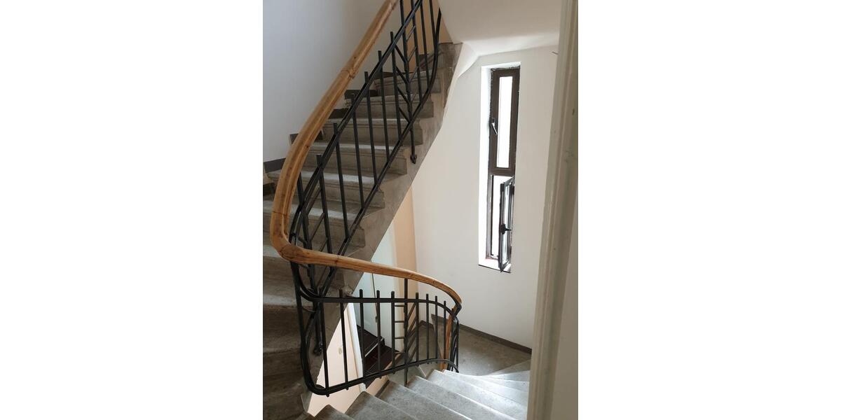 Mehrfamilienhaus, Wohnhaus Frankfurt am Main Sachsenhausen - 11 Zimmer, 310 m&sup2;, 360.000&euro; | Angebot:26507253