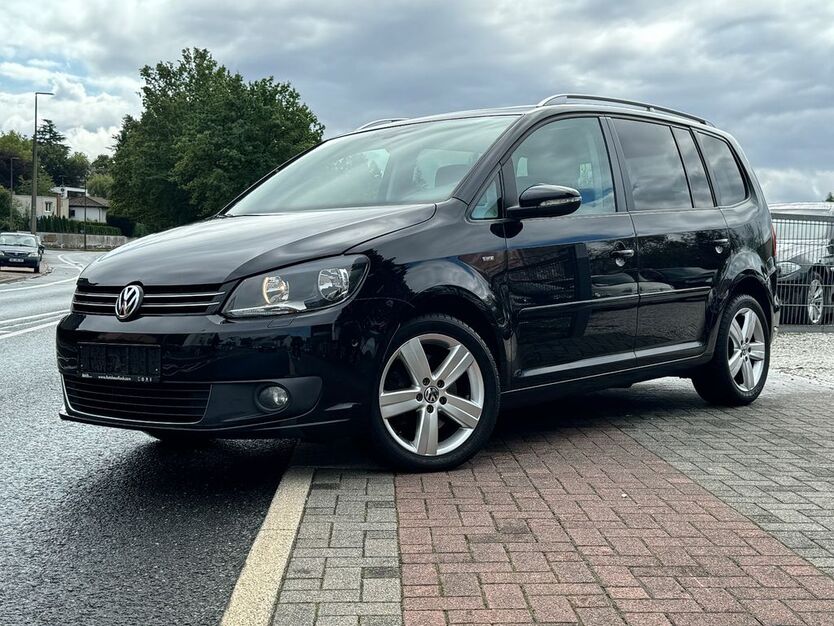 VW Touran 181.000 km 7.300 € Bad Homburg 61350