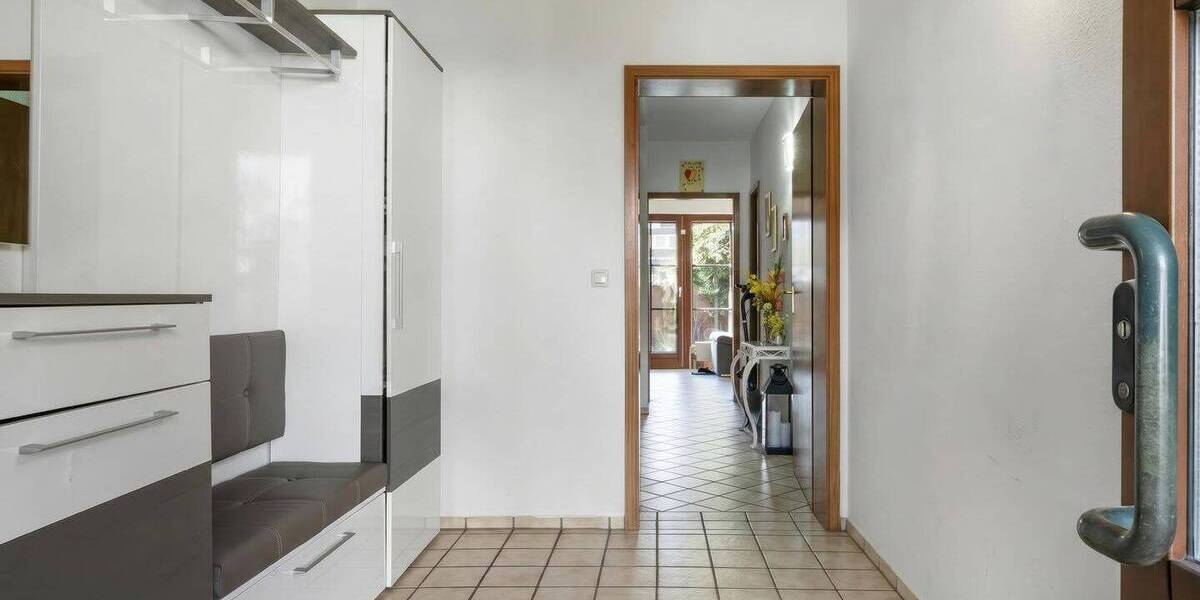 Reihenmittelhaus Bad Vilbel - 6 Zimmer, 130 m&sup2;, 650.000&euro; | Angebot:26881314