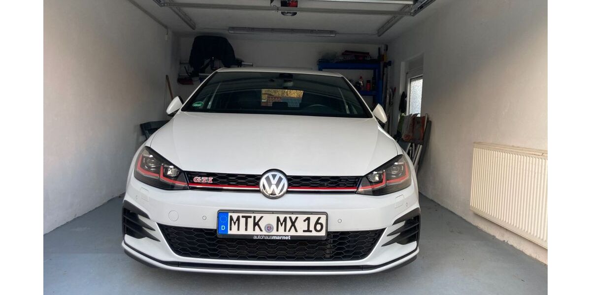 VW Golf 91.000 km 21.900 &euro; Bad Soden 65812