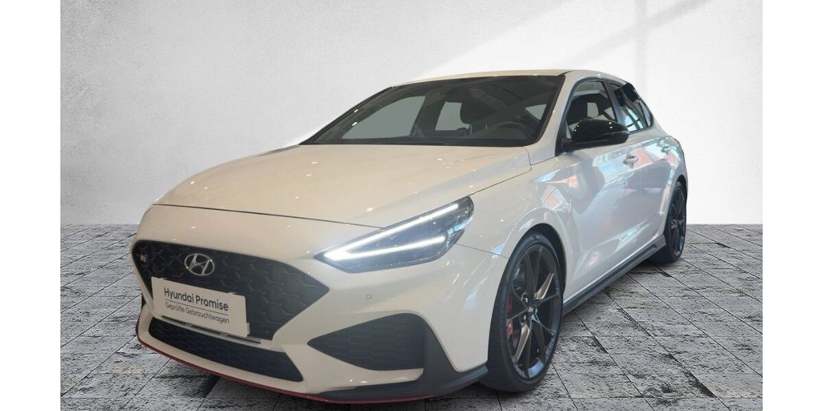 Hyundai i30 3.818 km 37.499 &euro; Frankfurt 60314