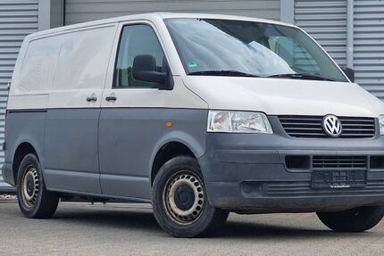 VW T5 Transporter 242.000 km 5.000 &euro; Friedrichsdorf (10 Min. nördlich von Frankfurt/M) 61381
