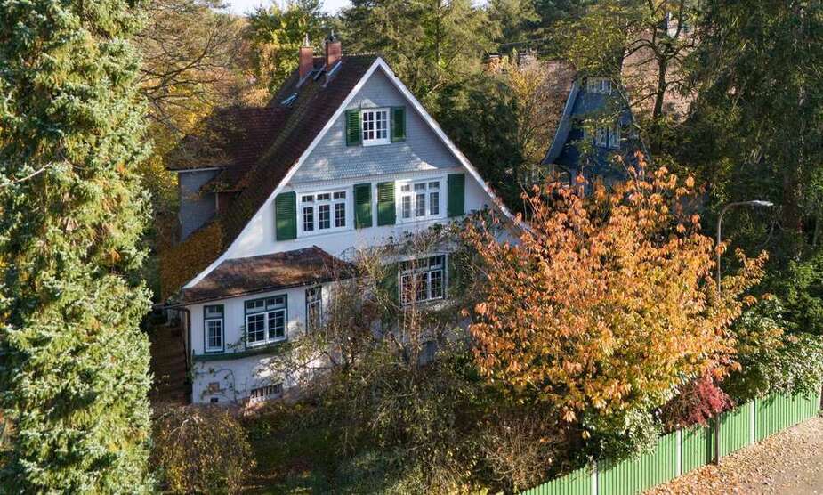 Haus zum Kaufen in Dreieich 2.700.000 € 237 m²