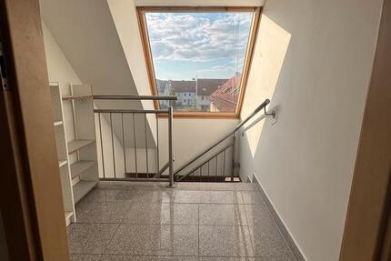 Wohnung Raunheim - 2 Zimmer, 60 m&sup2;, 1.200&euro; | Angebot:26413339