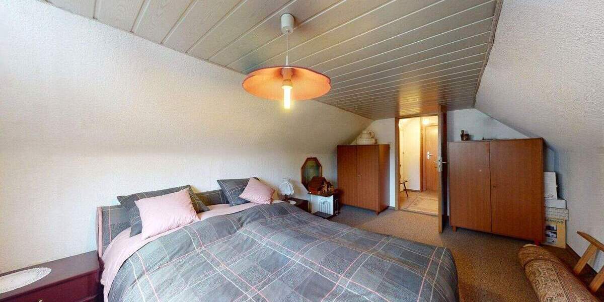 Einfamilienhaus Frankfurt am Main Nieder-Eschbach - 5 Zimmer, 96 m&sup2;, 360.000&euro; | Angebot:25626443