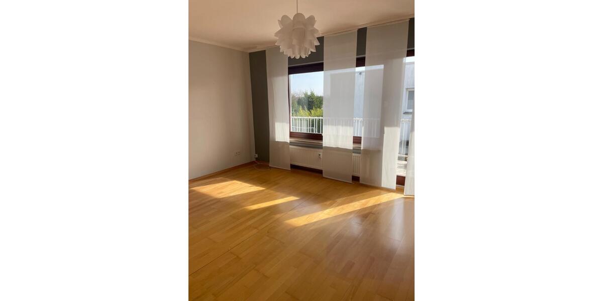 Etagenwohnung Langenselbold - 3 Zimmer, 84 m&sup2;, 950&euro; | Angebot:25179945