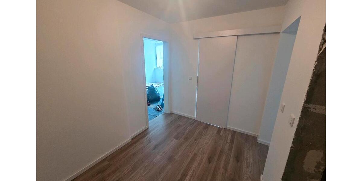 Mehrfamilienhaus, Wohnhaus Frankfurt am Main Niederrad - 3 Zimmer, 82 m&sup2;, 1.400&euro; | Angebot:25627210