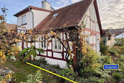 Schönes Fachwerkhaus mit kleinem Garten in ruhiger Lage 4 zimmer