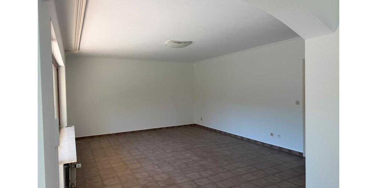 Erdgeschoßwohnung Bad Homburg vor der Höhe Gonzenheim - 3.5 Zimmer, 93 m&sup2;, 418.000&euro; | Angebot:26704861