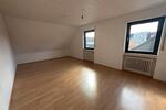 Dachgeschoßwohnung Bruchköbel - 4 Zimmer, 85 m&sup2;, 1.020&euro; | Angebot:26089902