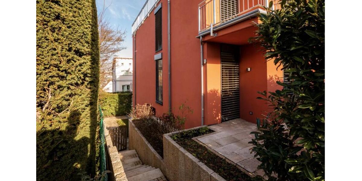 Einfamilienhaus Hofheim am Taunus - 9 Zimmer, 346 m&sup2;, 2.190.000&euro; | Angebot:27269448