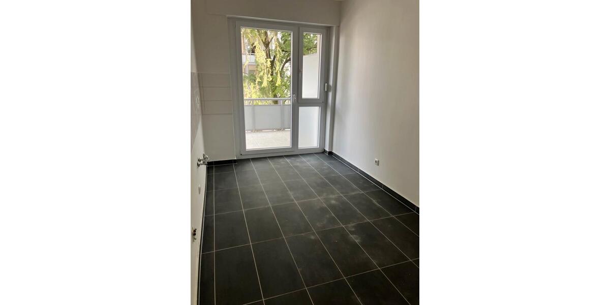 Erdgeschoßwohnung Frankfurt am Main Mitte-Nord - 3 Zimmer, 69 m&sup2;, 1.113&euro; | Angebot:26532059