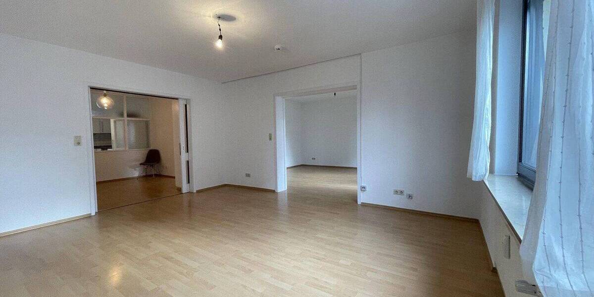 Etagenwohnung Frankfurt am Main Westend-Süd - 4 Zimmer, 120 m&sup2;, 1.990&euro; | Angebot:26903717