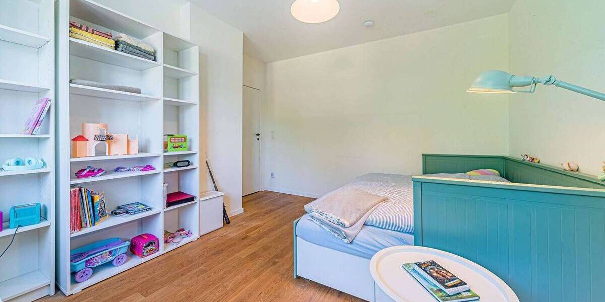 Etagenwohnung Frankfurt am Main Praunheim - 4 Zimmer, 125 m&sup2;, 3.500&euro; | Angebot:26824535