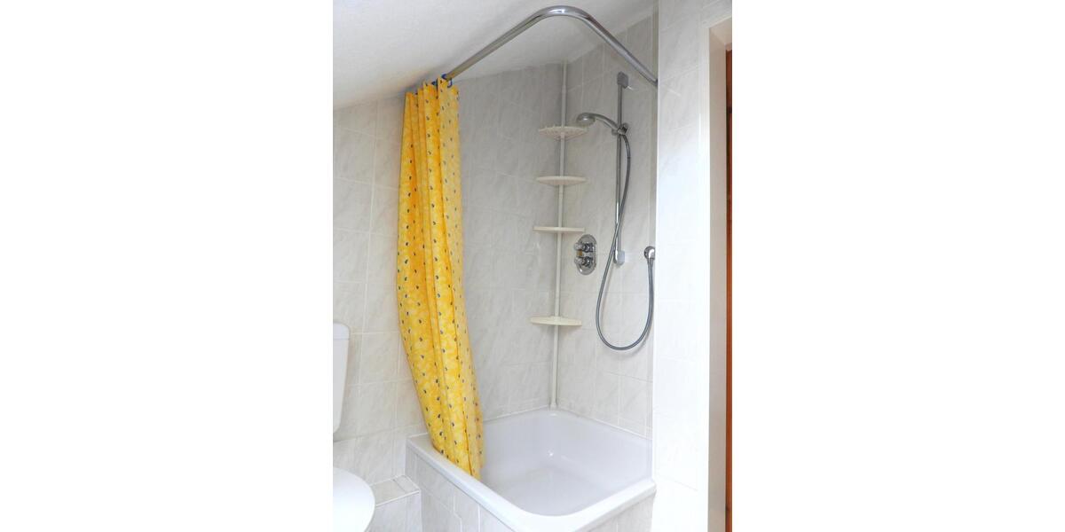 Dachwohnung zw. Wiesbaden und Frankfurt a.M.(Leben a. d. Land mit Möglk. zur Glasfasernutzung) 3 zimmer