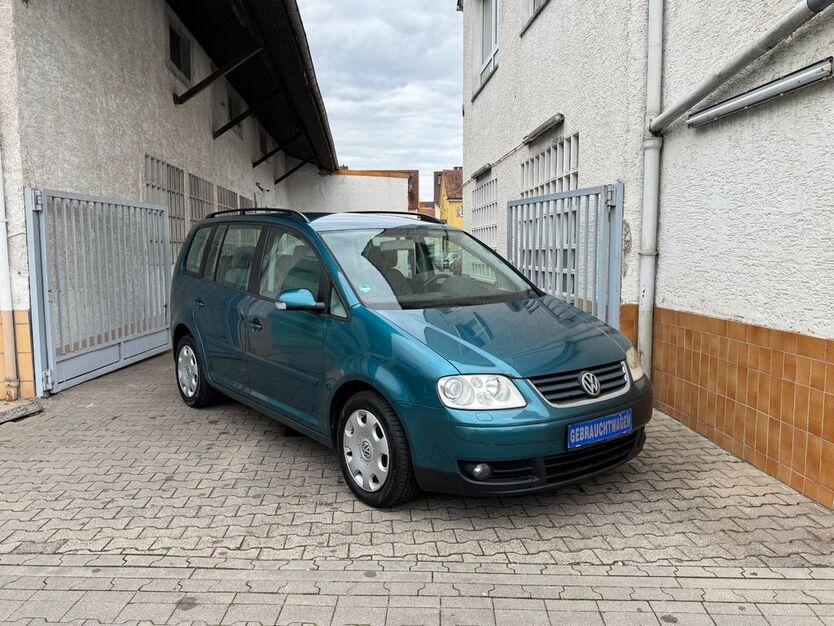 VW Touran 240.689 km 4.999 € Neu-Isenburg 63263