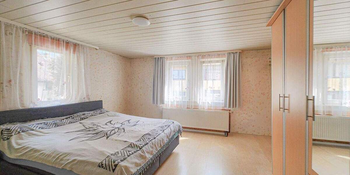 Einfamilienhaus Offenbach Bürgel - 8 Zimmer, 173 m&sup2;, 495.000&euro; | Angebot:25703492