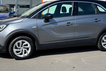 Opel Crossland (X) 137.000 km 9.999 € Frankfurt am Main 60314