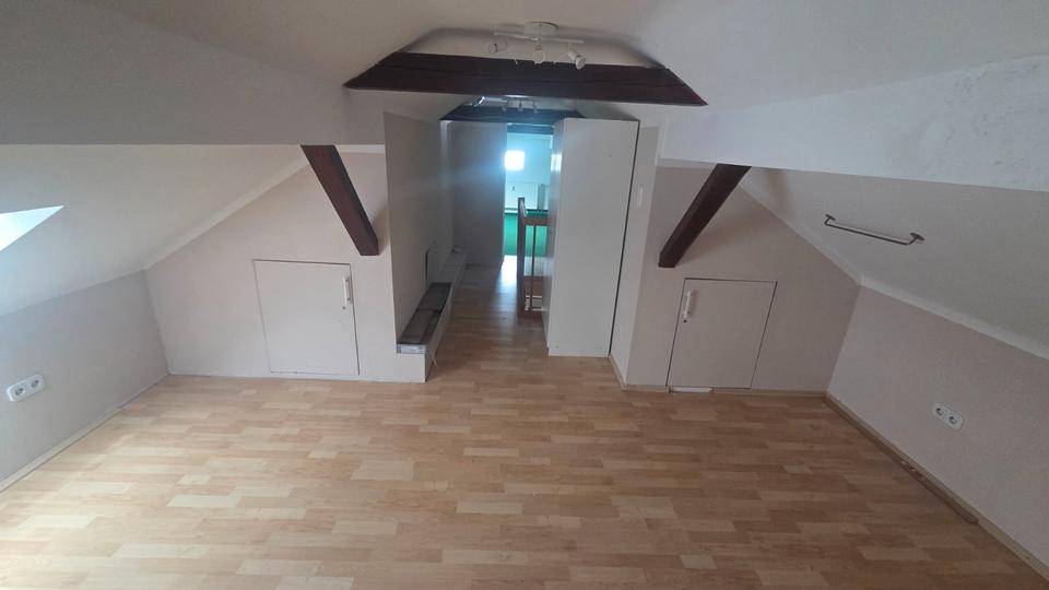 Etagenwohnung Erzhausen - 4 Zimmer, 101 m&sup2;, 1.050&euro; | Angebot:26412971