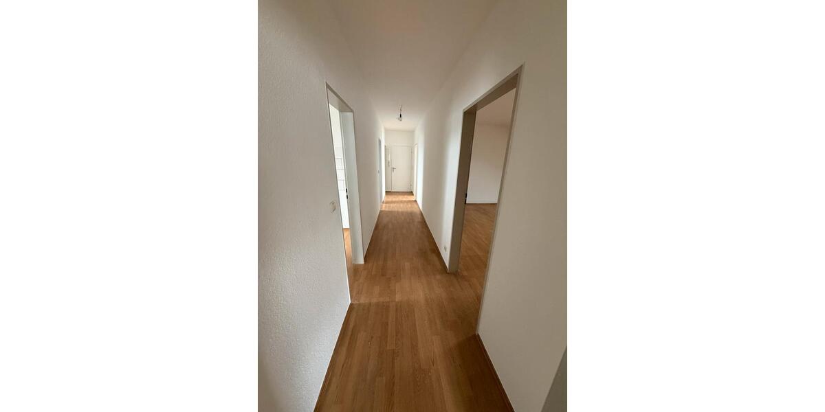 Dachgeschoßwohnung Schöneck - 2.5 Zimmer, 75 m&sup2;, 830&euro; | Angebot:25086632