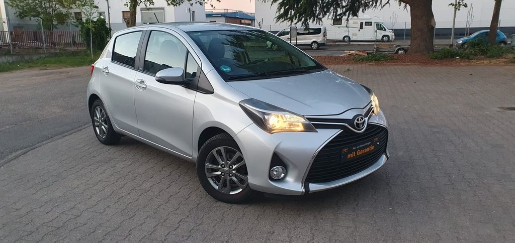 Toyota Yaris 139.000 km 8.999 &euro; Frankfurt am Main 60386