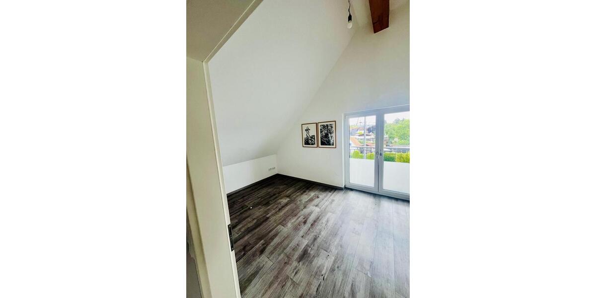 Etagenwohnung Frankfurt am Main Bergen-Enkheim - 3 Zimmer, 110 m&sup2;, 1.850&euro; | Angebot:26075351