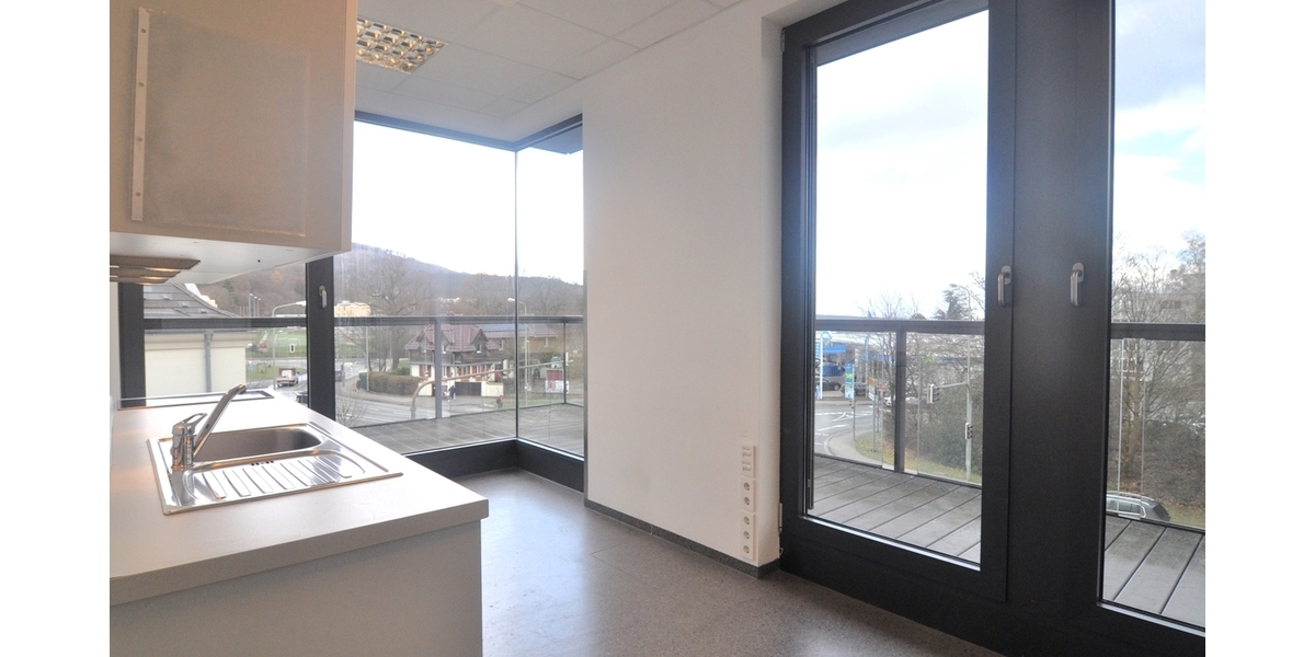 Praxis- oder Bürofläche mit Penthouse-Feeling im modernen Ärztehaus - Gewerbeobjekt Königstein | Angebot:26975149