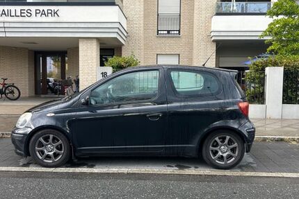 Toyota Yaris 181.000 km 1.499 &euro; Frankfurt am Main 60488